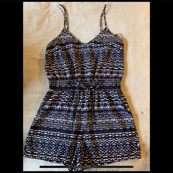 Cute Romper - Picture 1 of 3